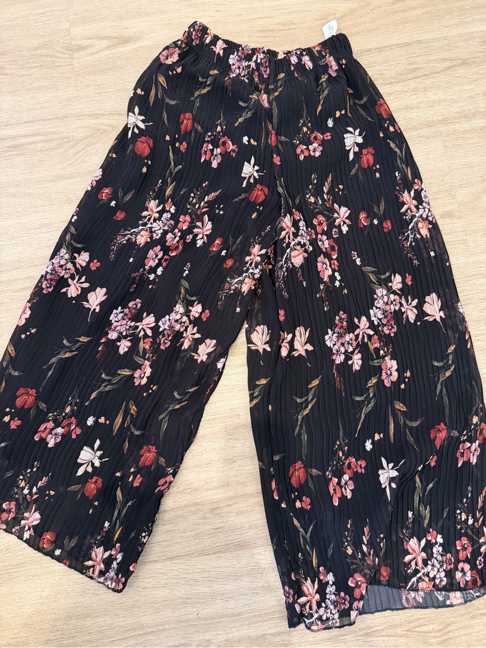 Bershka Black Floral Pleated Waistband Skirt